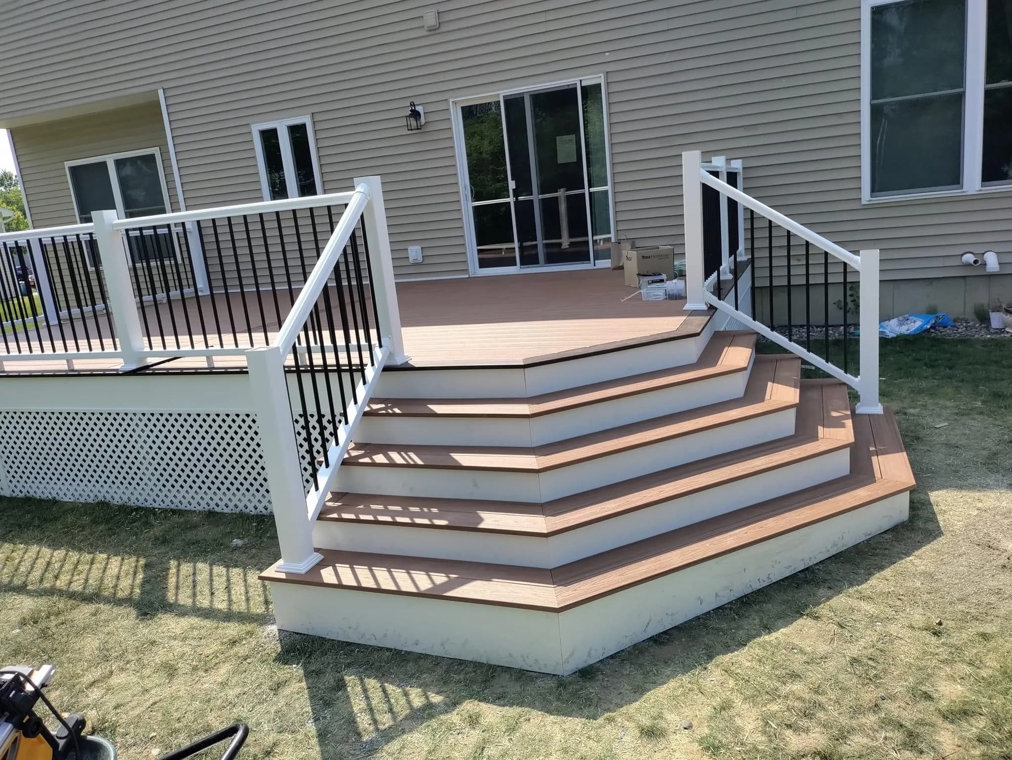 Composite deck with bullnose cascading steps